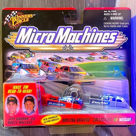 Dueling Drivers Collection Micro Machines - Picture 1 of 13
